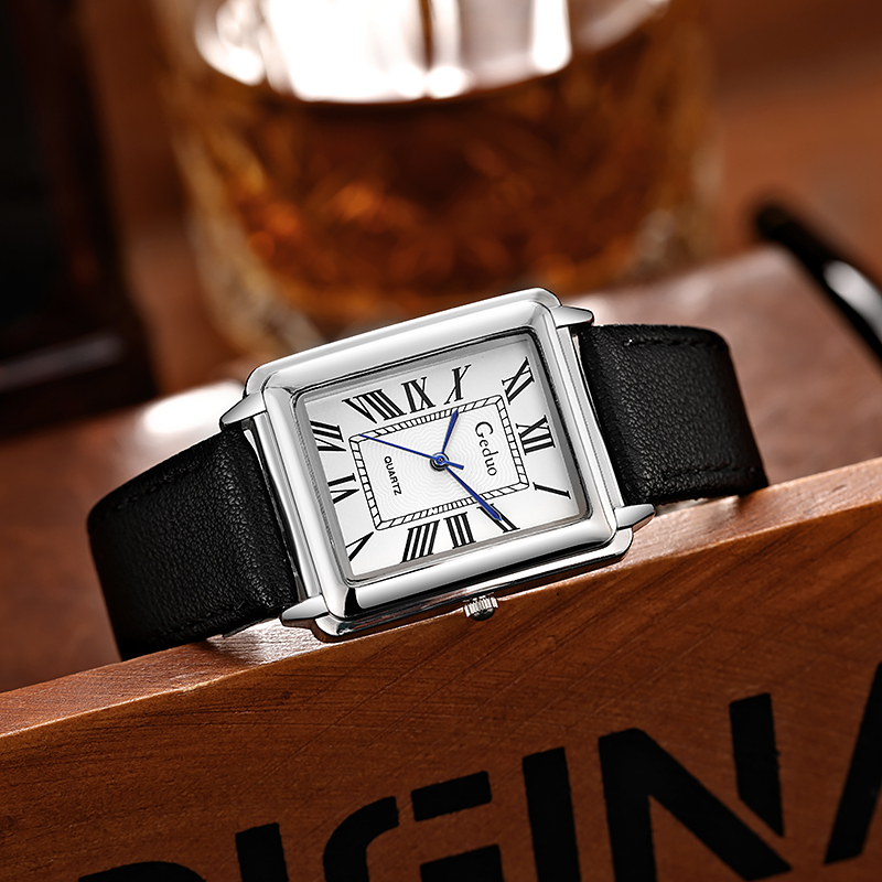 Новые модные роскошные дизайне – обзор и цена Cartier Watch Santos