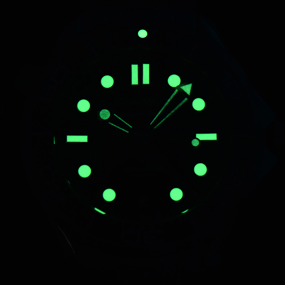 Мужские часы с люминесцентным  – обзор и цена Stainless Bracelet Diver